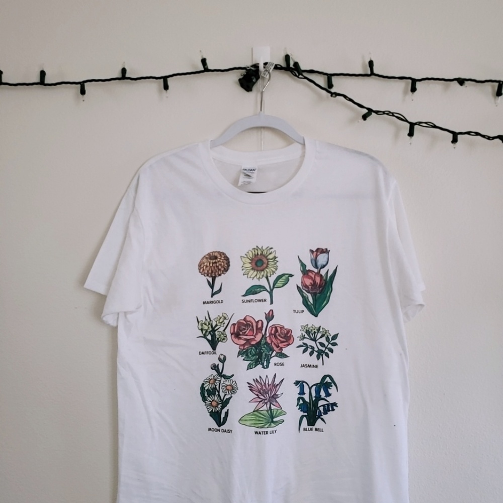 cute flower tee